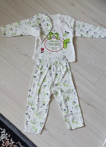 3 Ay Beden beyaz Renk Bebek 3 lü takım, adet fiyatıdır, renk ve beden seçeneklerini te