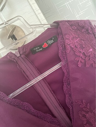 Mor güpürlü abiye elbise - Görsel 4