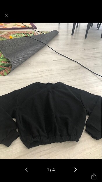 Crop sweatshirt