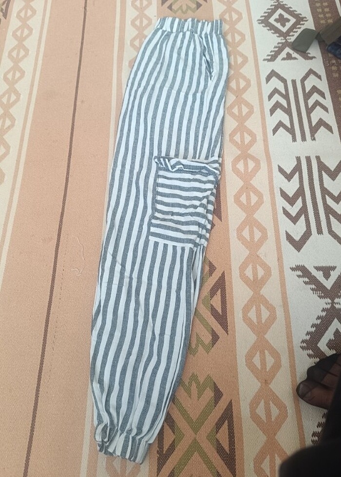 Ayağı sıkmalı kargo pantolon - Görsel 3