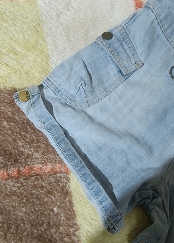 Düğmeli Mavi Bağlama Desenli Kadın Kot Şort - Görsel 3