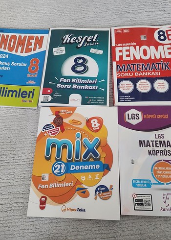 8. Sınıf LGS Fen Bilimleri ve Matematik Çalışma Kitapları