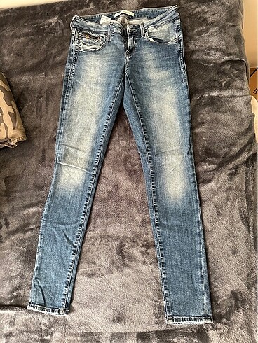 26 Beden Mavi jeans- kot pantolon