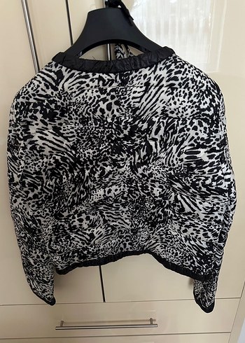 Kadın Siyah Zebra Desenli Kürk Detaylı Kısa Ceket - Görsel 4