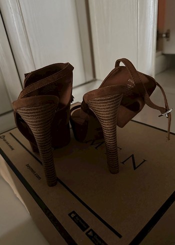 Kahverengi Süet Püsküllü Platform Topuklu Sandalet - Görsel 3