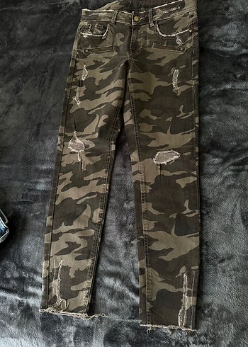 Zara Kamuflaj Desenli Kadın Kot Pantolon - Görsel 2