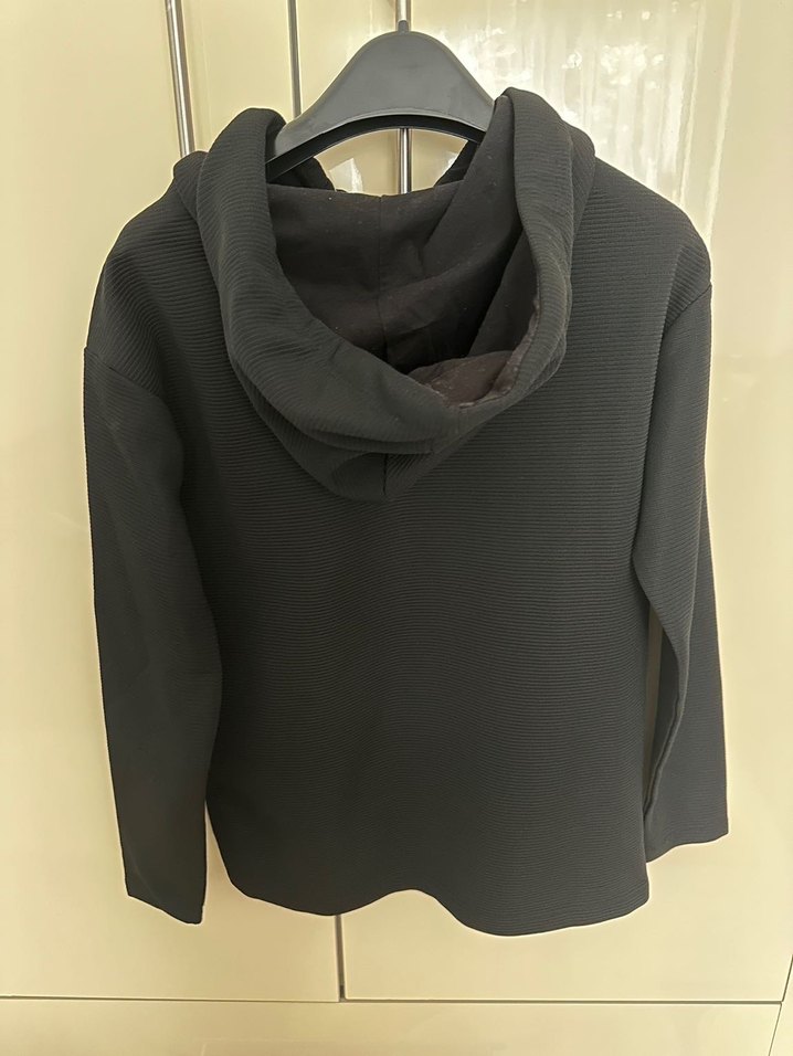 Siyah Kapüşonlu Uzun Kollu Kadın Sweatshirt - Görsel 3