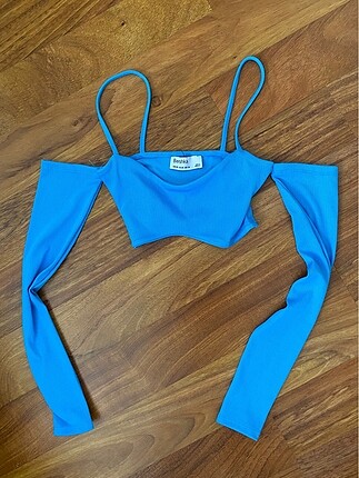 Bershka mavi crop top