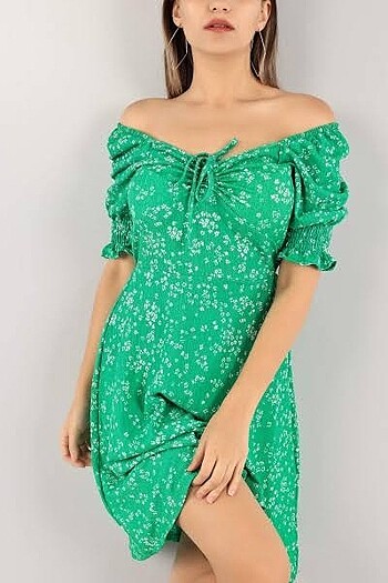 Yeşil ön büzgülü krinkıl elbise
