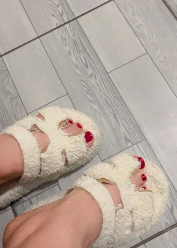 36 Beden Beyaz Peluş Kadın Terlik Platform Topuklu