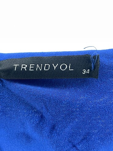 34 Beden mavi Renk Trendyol & Milla Kısa Tulum %70 İndirimli.