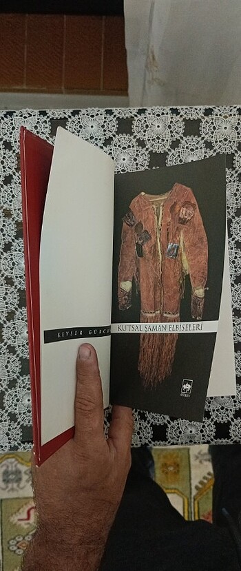 Beden Renk Ötüken Neşriyat/KUTSAL ŞAMAN ELBİSELERİ/KEVSER GÜRCAN/CİLTLİ SER