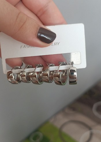 Beden Mini Gri Kadın Küpeler