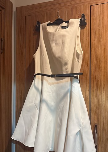 LC Waikiki Beyaz kısa balerin model elbise