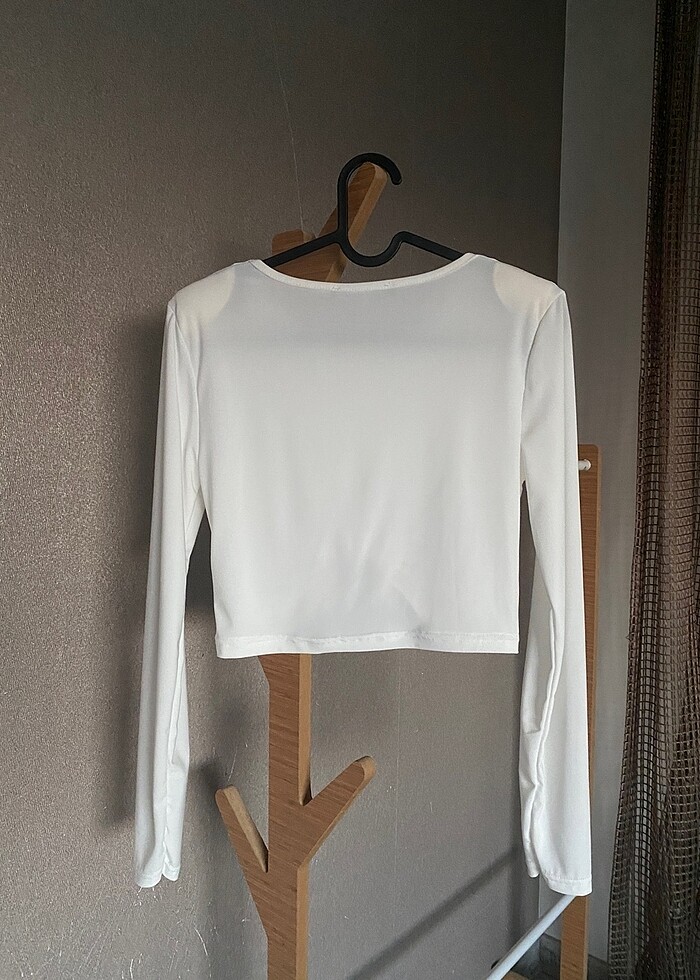 Vatkalı gümüş detaylı bluz - Görsel 3