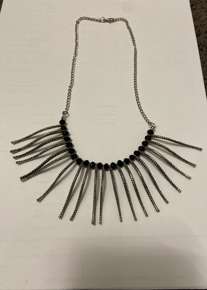 Siyah taşlı ince zincirli meyal kolye - Görsel 3