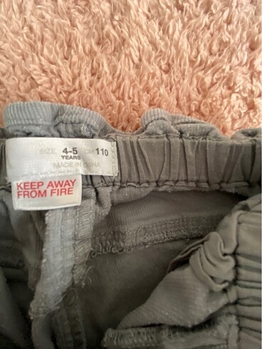 Kadife pantolon beli lastiklidir - Görsel 3