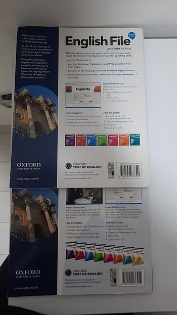 english file oxford pre-intermediate