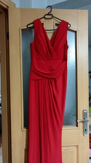 Kırmızı abiye - Görsel 3