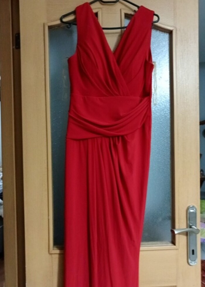 Kırmızı abiye - Görsel 3