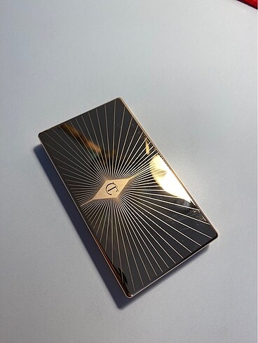 Charlotte tilbury
