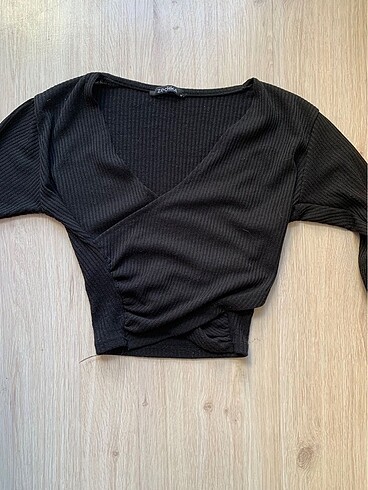 Dekolteli Crop Uzun Kollu