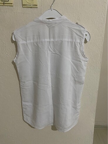 Kadın askılı beyaz gömlek - Görsel 2