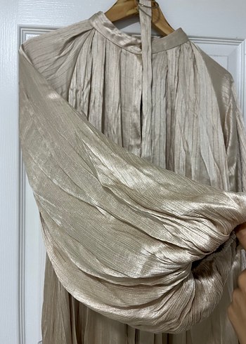 Bej Parıltılı Pilili elbise - Görsel 4