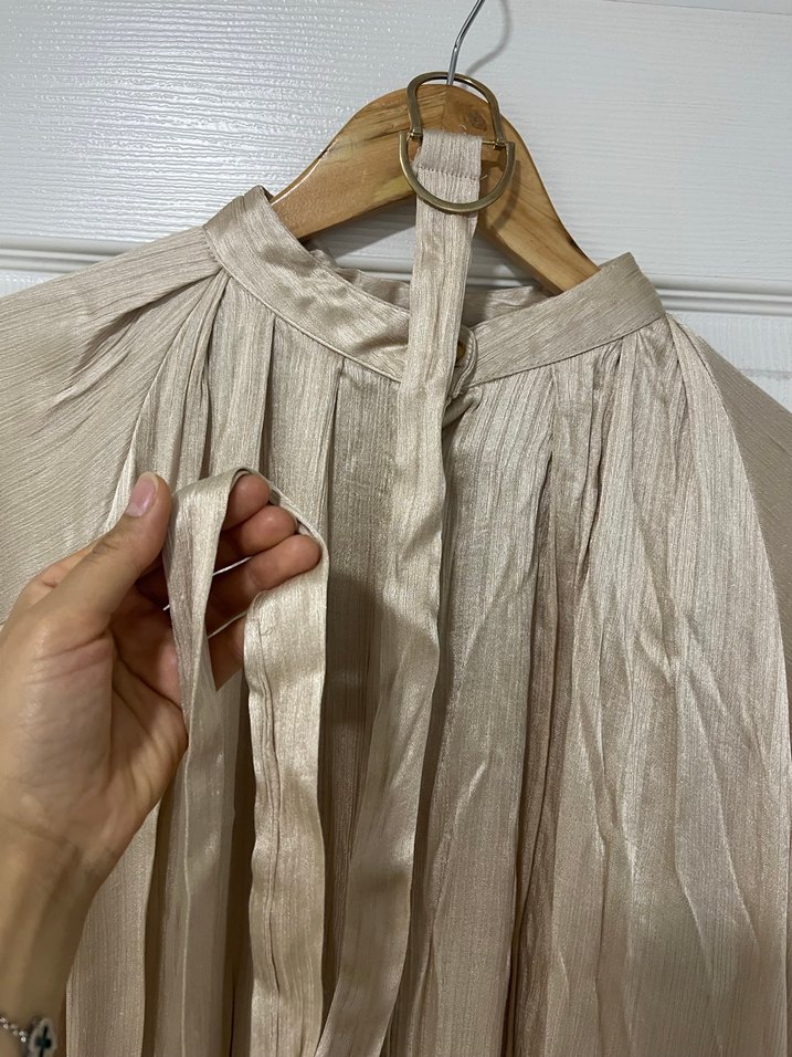 Bej Parıltılı Pilili elbise - Görsel 3