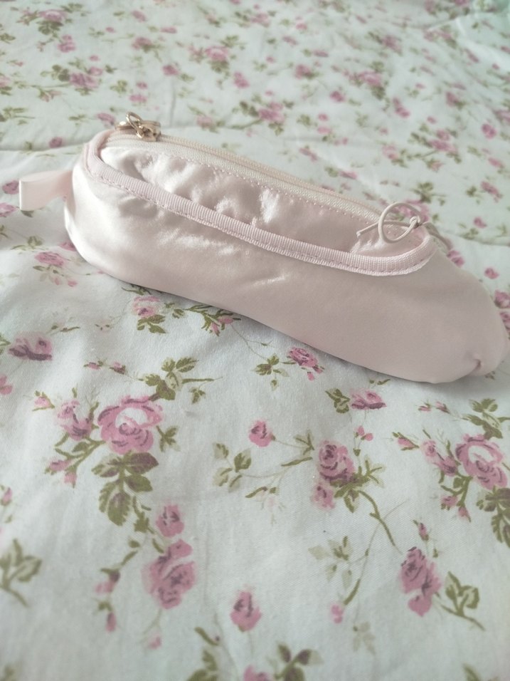 ballerina coquatte saten makyaj çantası - Görsel 2