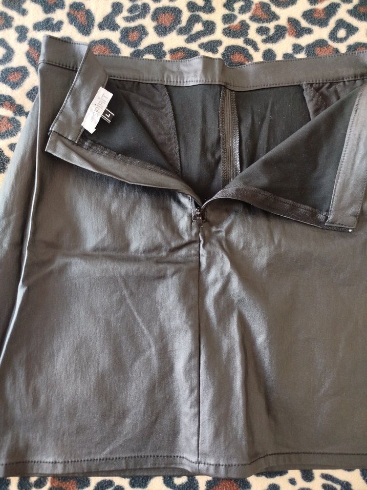 Siyah deri etek - Görsel 2