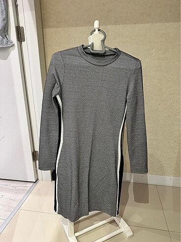 Kazayağı Desenli Elbise - Görsel 4