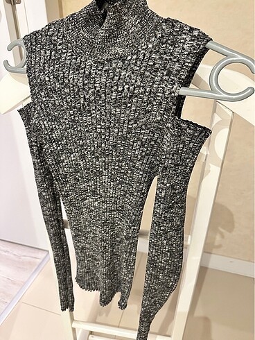 Balıkçı Yaka Omuz Detayli Triko - Görsel 3