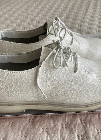 Beyaz kadin ayakkabı  - Görsel 3