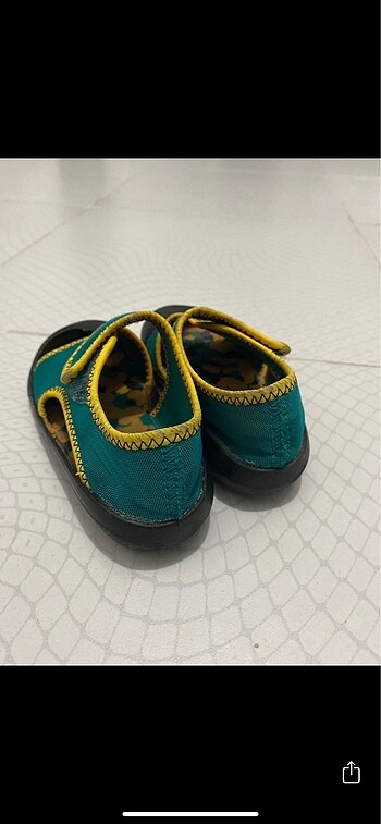 26 Beden Adidas erkek çocuk sandalet