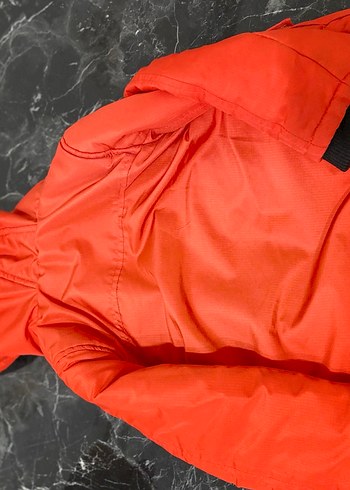 Koyu Kırmızı Erkek Çocuk Kapüşonlu Mont - Görsel 5