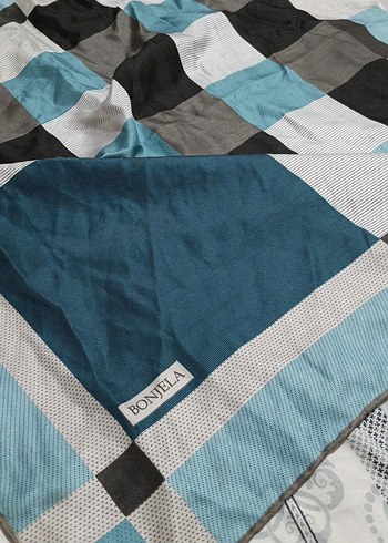 mavi desenli eşarp - Görsel 2