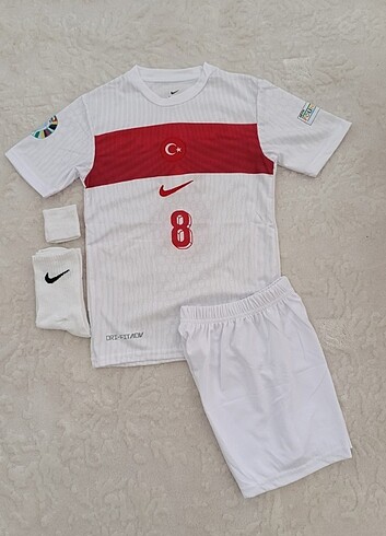 Diğer Arda Güler Türkiye millî takım çocuk forması