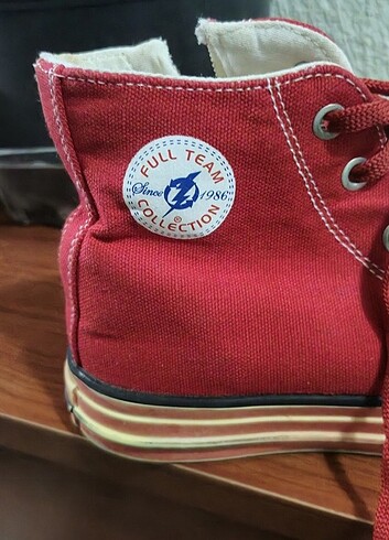 34 Beden Converse Çocuk Ayakkabı