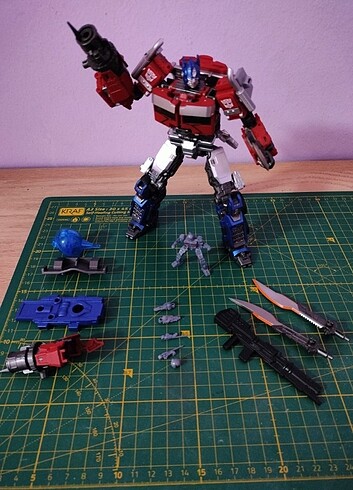 Transformers rotb Optimus 