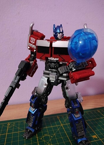  Transformers rotb Optimus 