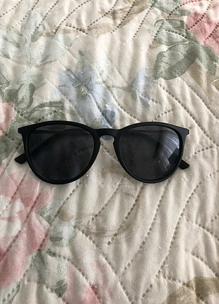 Siyah renk rayban model gunes gozlugu