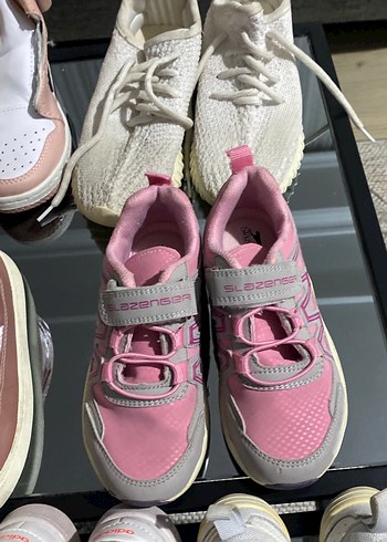 Kız Çocuk Çok Renkli Cırt Cırtlı Spor Ayakkabı - Görsel 10