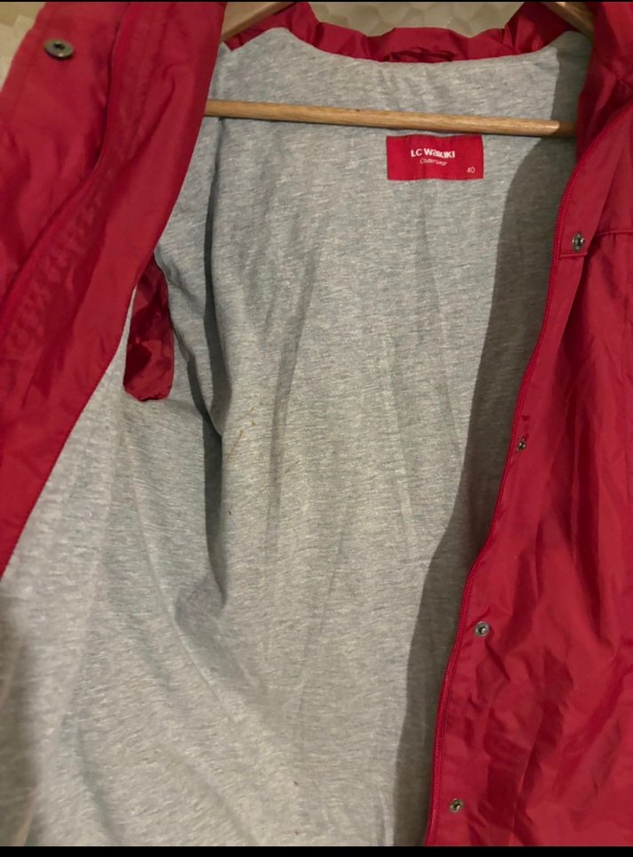 L C wakiki bayan yağmurluk kapşonlu az kullanılmış 40 beden - Görsel 2
