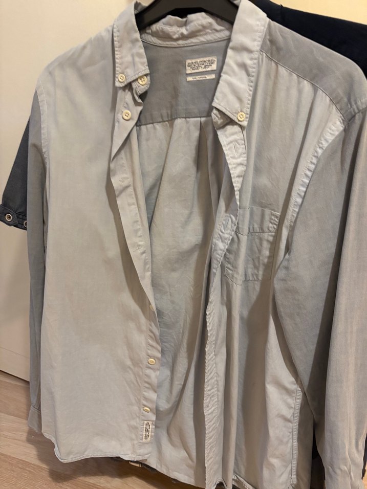 10 adet M beden erkek gömlek 
Gri Keten Erkek Gömlek, Düğmeli, - Görsel 4