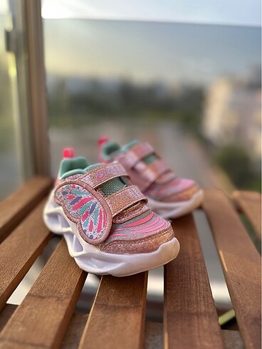 sketcher?s kanatlı ışıklı ayakkabı