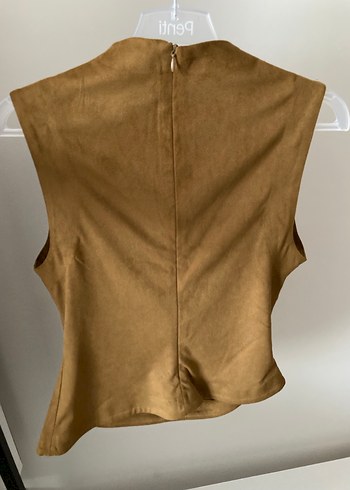 Bershka Kahverengi Yüksek Yakalı Kolsuz Süet Bluz - Görsel 4
