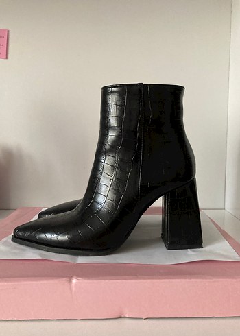 Nişantaşı Shoes Juanita Siyah Desenli Topuklu Bot - Görsel 3