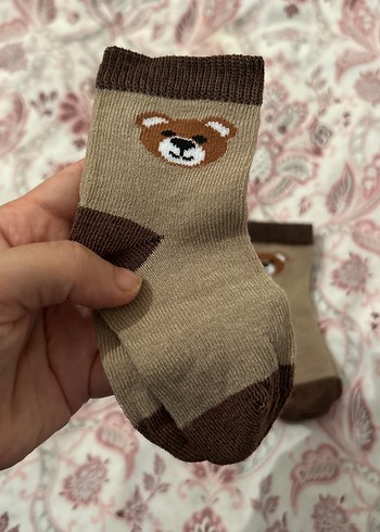 Kahverengi Nakışlı Bebek Çorapları - Görsel 2