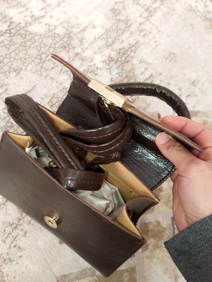 Klasik Parlak Kahverengi Deri Kadın Çanta - Görsel 4